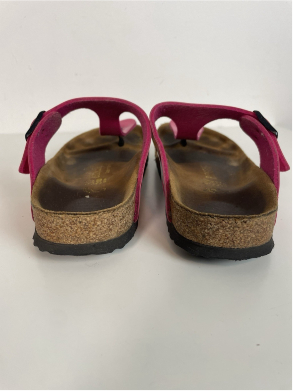 Birkenstock Gizeh Sandals Womens 37 Glossy Patent Pink Leather Fuchsia Tulip - Picture 4 of 12